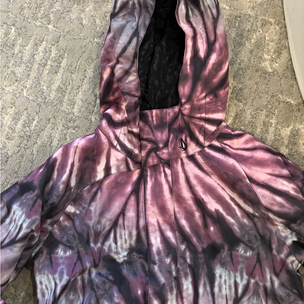 Volcom Pink and Black Tie-Dye Snowboarding/Ski Jacket